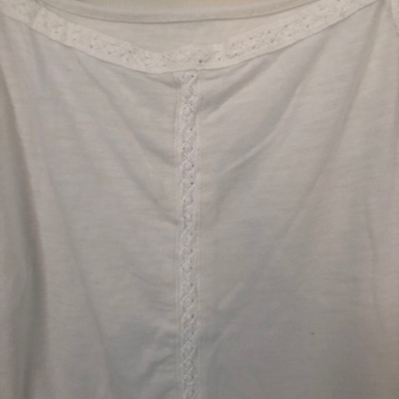 American Eagle White Flowy Top - Picture 3 of 5